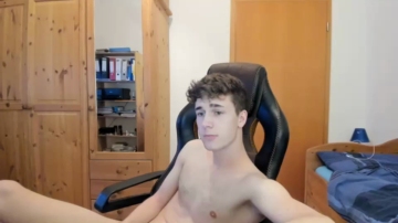 Justanormaldick69  09-12-2021 video shy